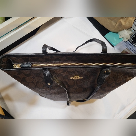 Coach Monogram Tote - Picture 5 of 9